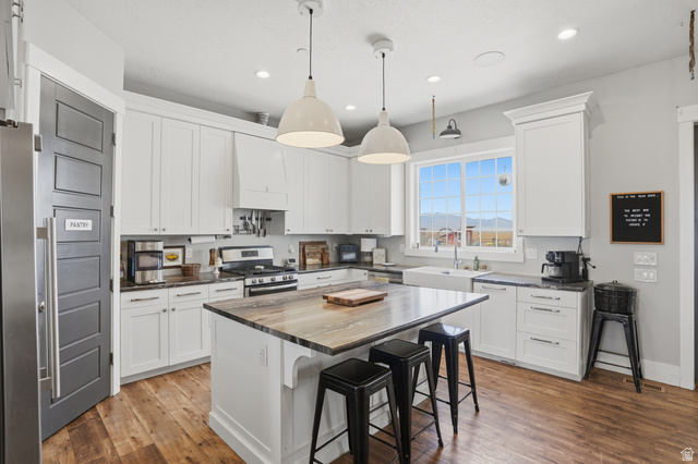 Property in Eagle Mountain - View 11