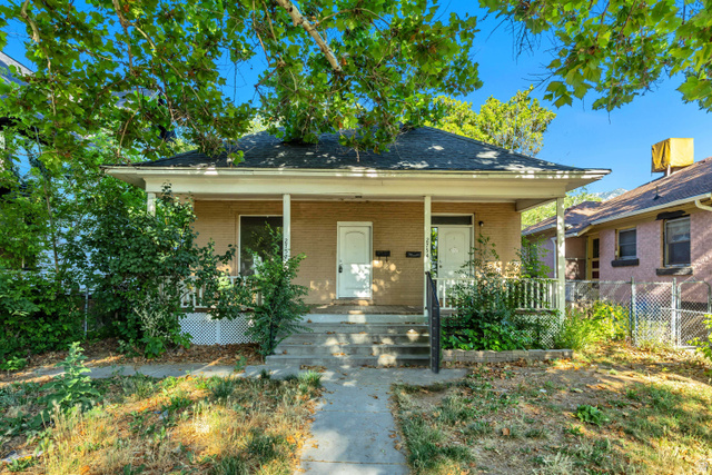 2752  Madison Ave
                     MLS #2171494