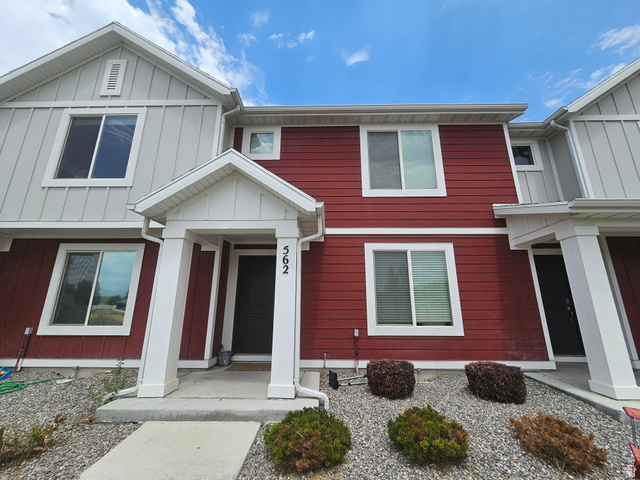 562 E Hal St #152
                     MLS #2171552