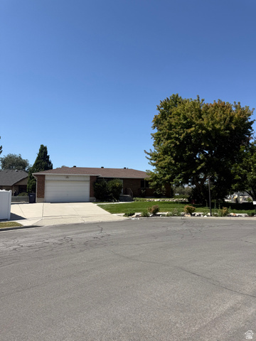 328 E Heather Ridge Cir
                     MLS #2171616