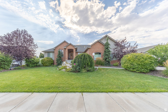1062 S 2450 W
                     MLS #2171662