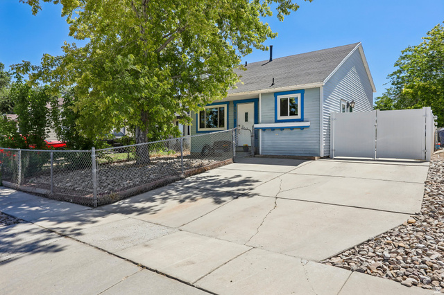 2605 S Bryant Dr
                     MLS #2171690
