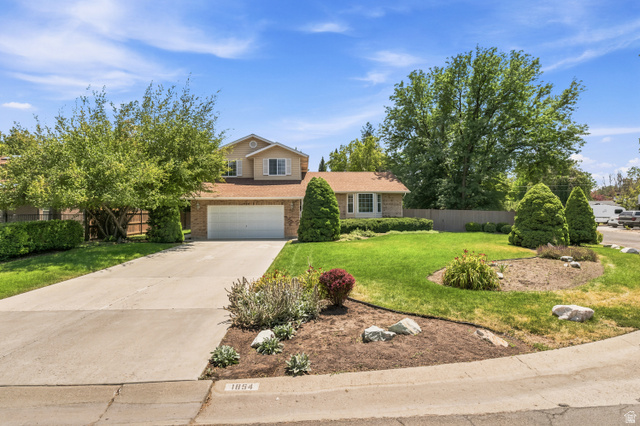 1854 E Meadowmoor Rd
                     MLS #2171784