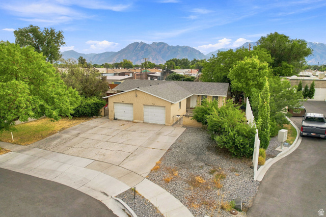7667 S Birch St
                     MLS #2171827
