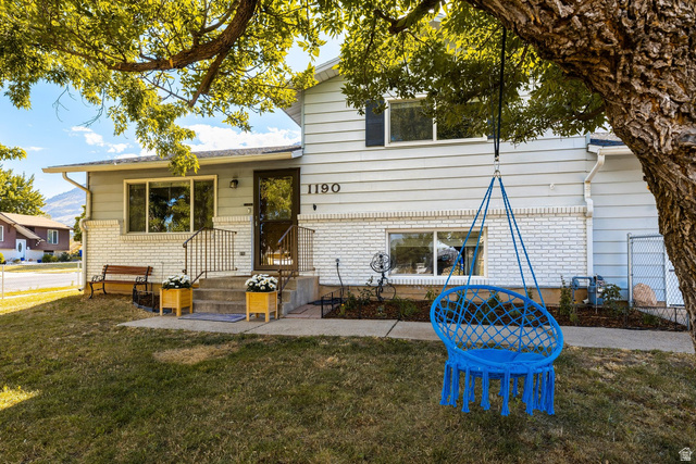 1190 N Quincy Ave
                     MLS #2171903