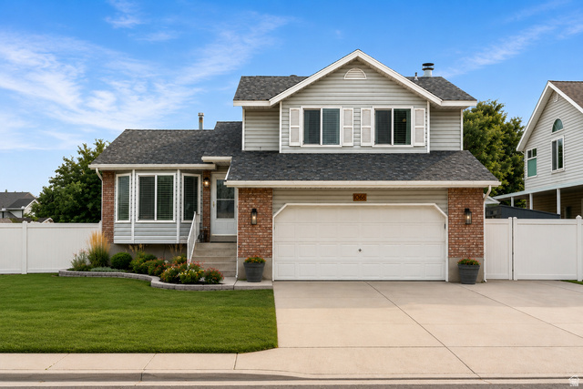 1066 W Covewood Pl
                     MLS #2171938
