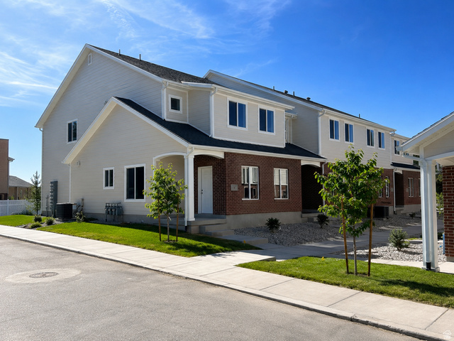Main photo for 783 N Pheasantbrook Dr #2a