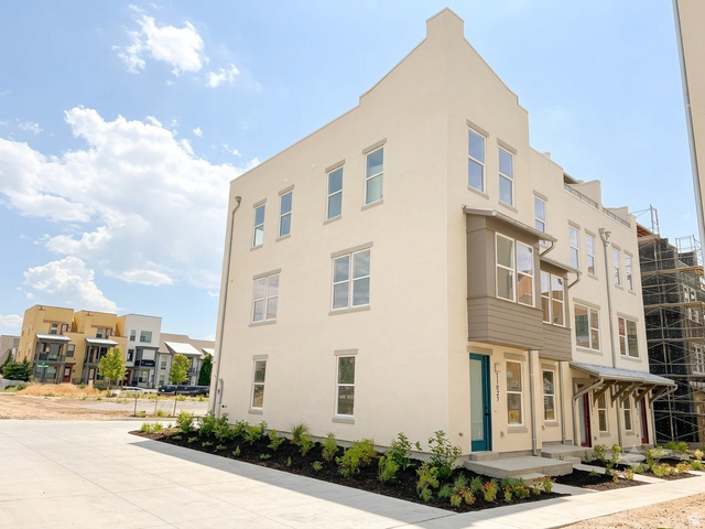 11027 S Freestone Rd #124
                     MLS #2172012