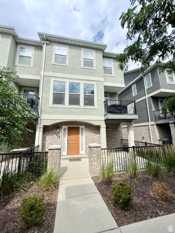 1818 W TORLUNDY DR, Riverton UT 84065
