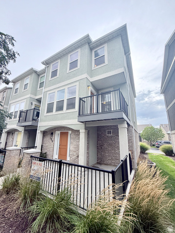 1818 W TORLUNDY DR, Riverton UT 84065
