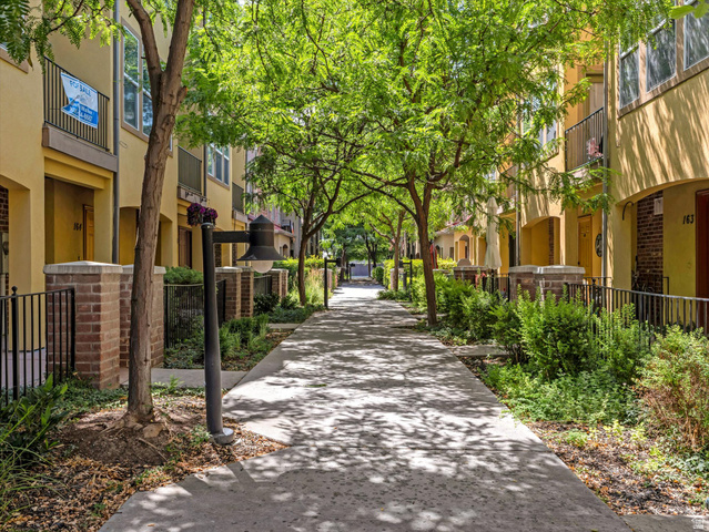 170 W BARRY LINKS WAY, South Salt Lake UT 84115