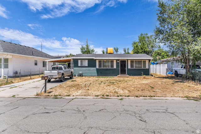 229 W Barbara St
                     MLS #2172289