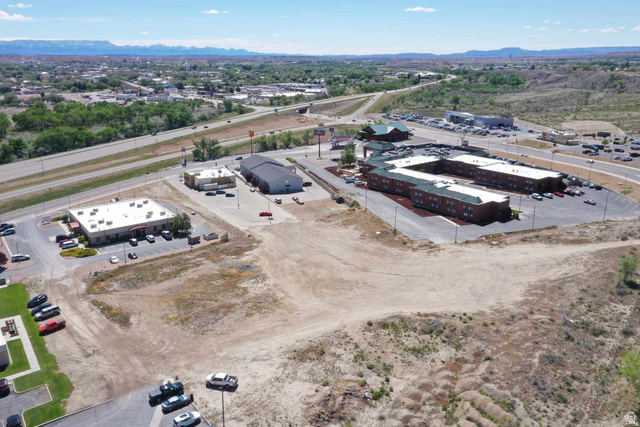 205 N Hospital Dr, Price, UT 84501 — photo 3