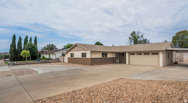 846 S 900 E
                     MLS #2172331