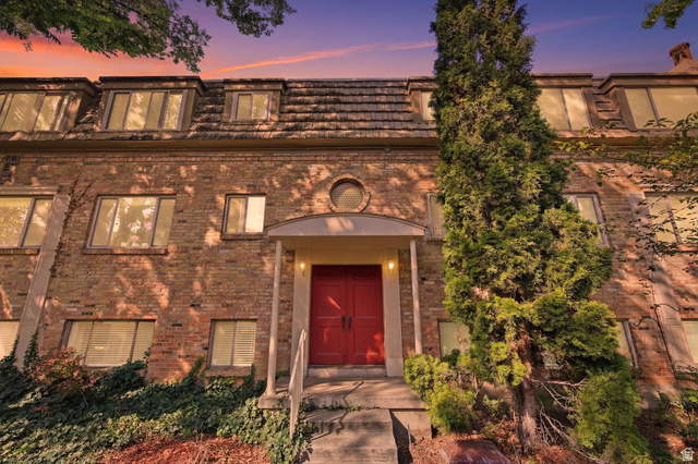 2220 E MURRAY HOLLADAY RD #110, Holladay UT 84117