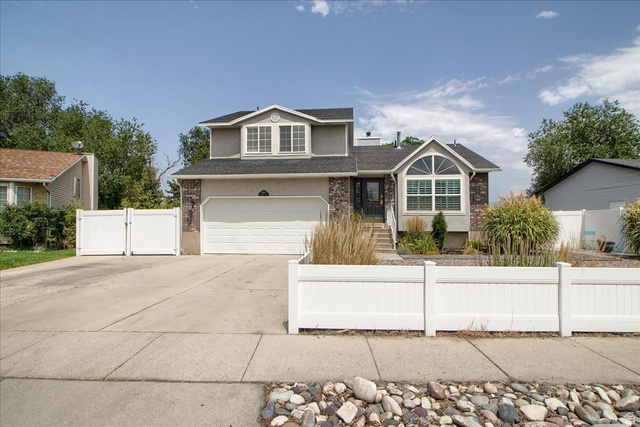 4821 S BITTER ROOT DR, Taylorsville UT 84129