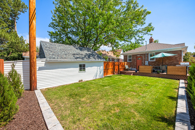739 E Bryan Ave