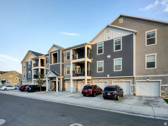 Main photo for 1813 W Newcastle Ln #302