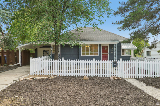 464 E 10th Ave
                     MLS #2172458