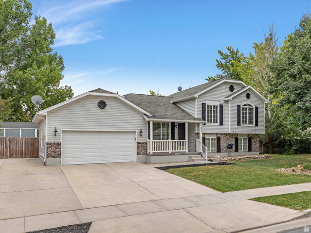 Main photo for 783  Country Club Dr