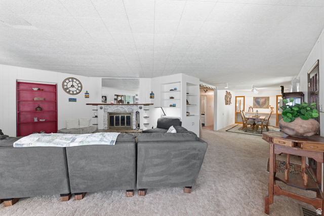 Property in Fillmore - View 41