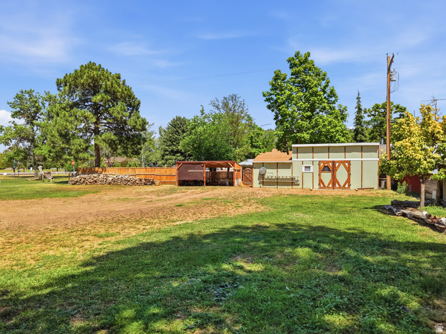 Property in Fillmore - View 22