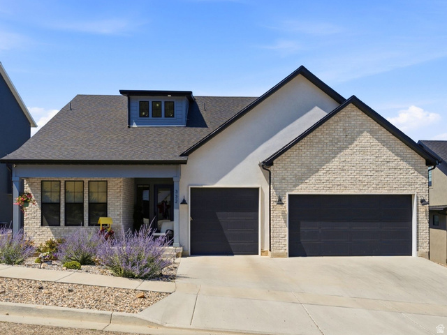 332 E Saddleback Rd
                     MLS #2172534
