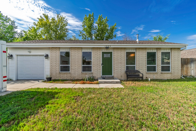 1066 E VIOLET CIR, Sandy UT 84094