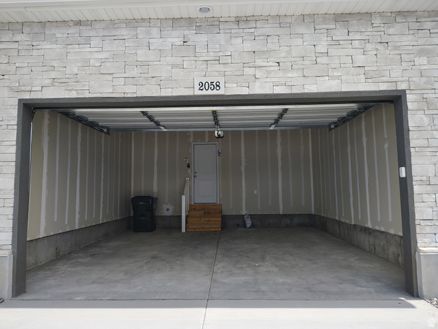 2058 N Essie Dr
                     MLS #2172659