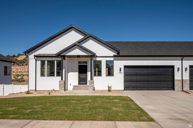 694 S Liberty Dr
                     MLS #2172670
