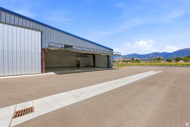 1667 S 1800 W, Woods Cross, UT 84087 — photo 8
