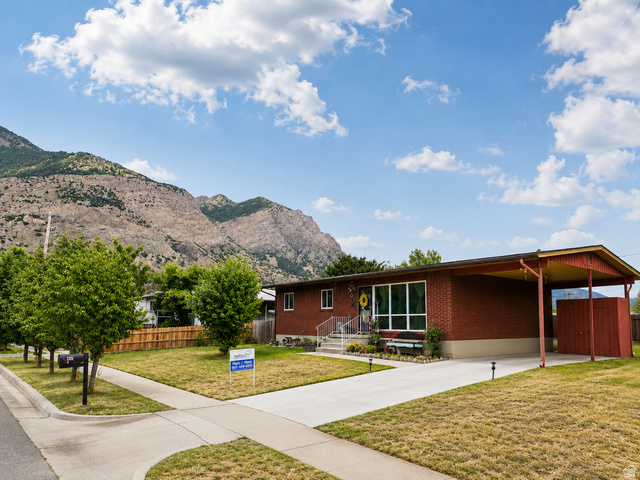 715 E Lockwood Dr.
                     MLS #2172709
