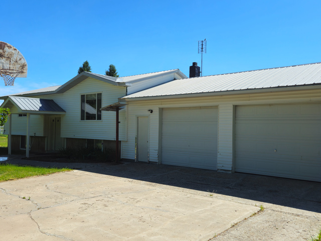 Main photo for 883  Stump Rd