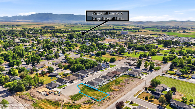235 W 370 N #16, Smithfield, UT 84335 — photo 8