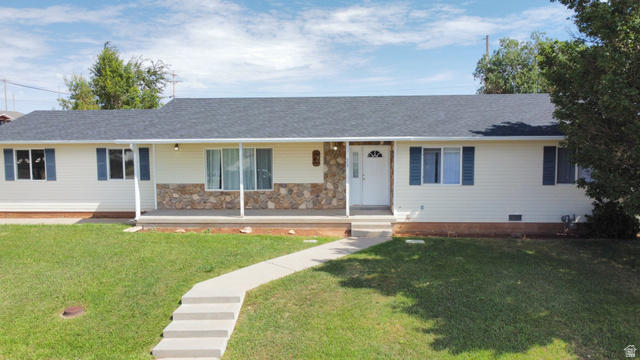 Main photo for 465 E Meadowlark Ln