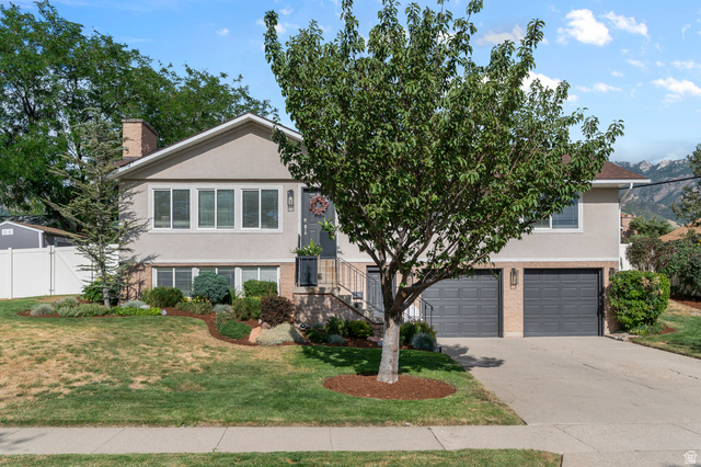 7825 S DOLPHIN CIR, Cottonwood Heights UT 84121