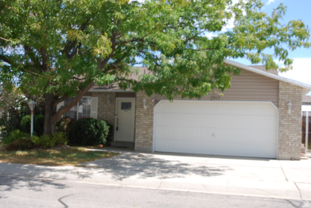 2917 S Flair St
                     MLS #2172903