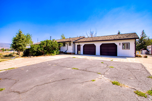217 E Countryside Cir
                     MLS #2173019