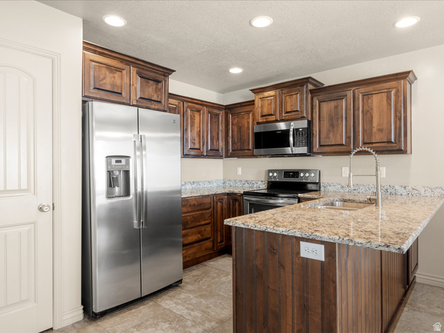 1146 W Excalibur Way, West Haven, UT 84401 — photo 2