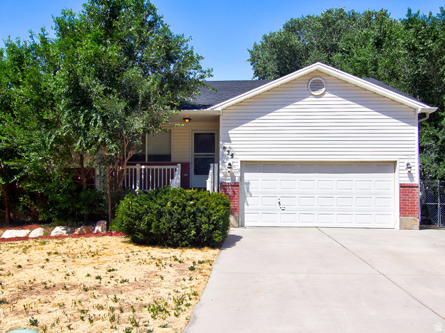 835 N 975 E
                     MLS #2173032