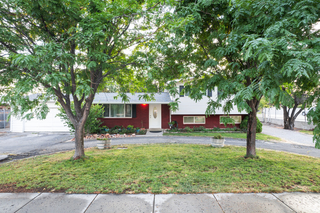 7282 S 2700 W, West Jordan UT 84084