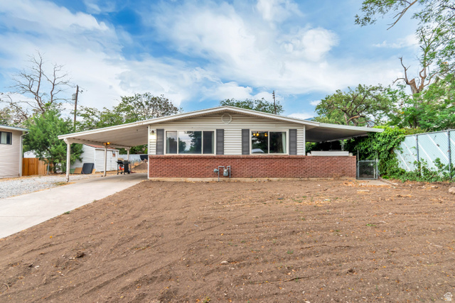 512 N 100 E
                     MLS #2173294