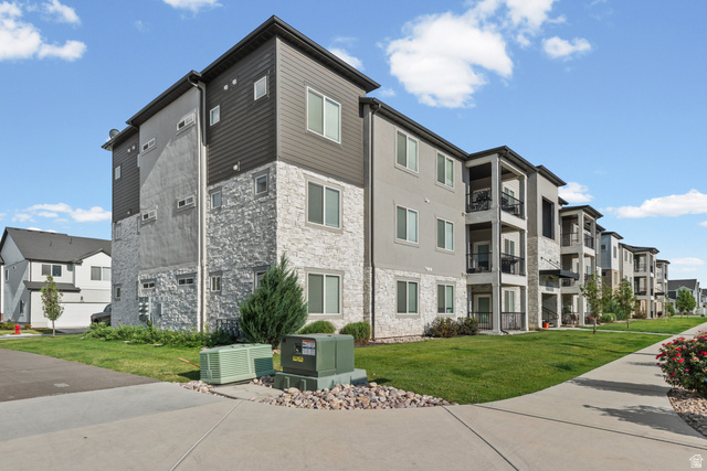 1386 N 3830 W #q203
                     MLS #2173454