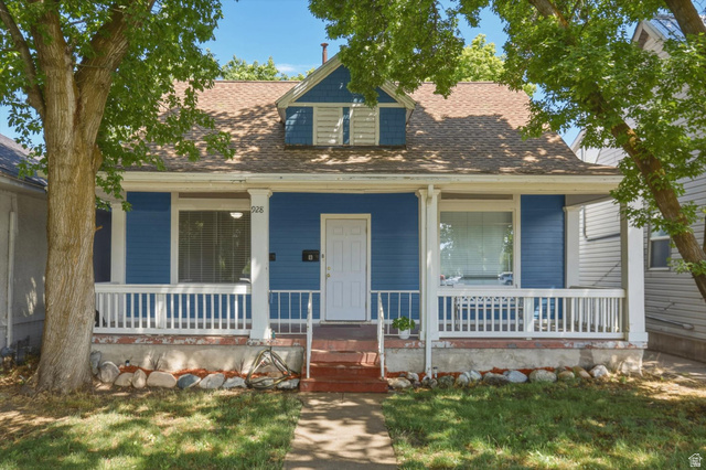 928  Capitol St
                     MLS #2173476