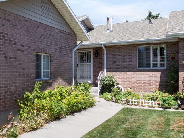 63 E 530 S
                     MLS #2173534