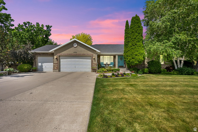 10034 S JORDAN CIR, South Jordan UT 84095