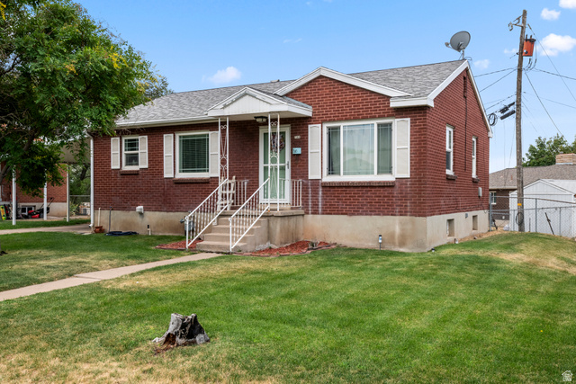 780 S Birch St
                     MLS #2173558