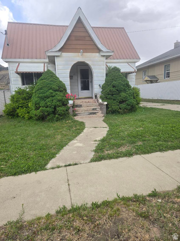 27 Bryner St, Helper, UT 84526