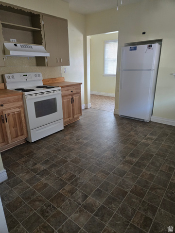 27 Bryner St, Helper, UT 84526 — photo 4
