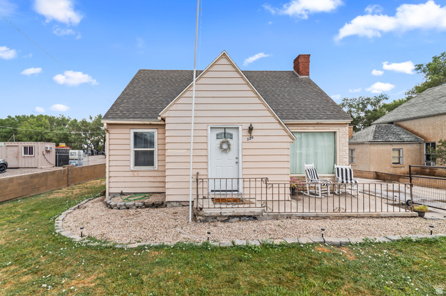 Main photo for 520 W Main St
